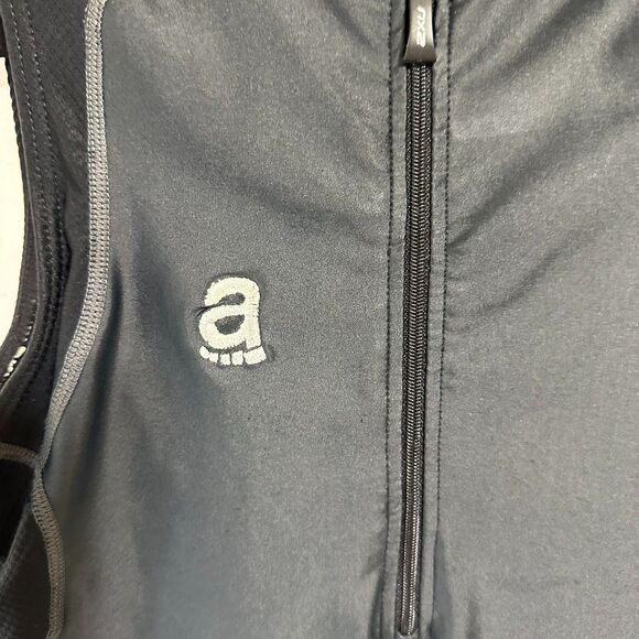 2XU Women's 1/2 Zip Running Singlet Tank Top Size XS Back Pocket Marathon - Picture 2 of 5